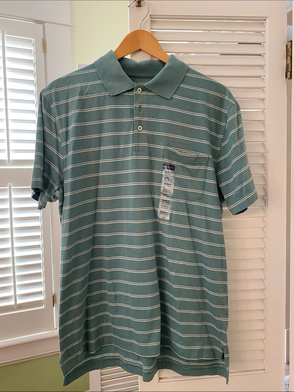 St. John’s Bay Green Striped Short Sleeve Men’s Shirt Size Medium Pocket NWT